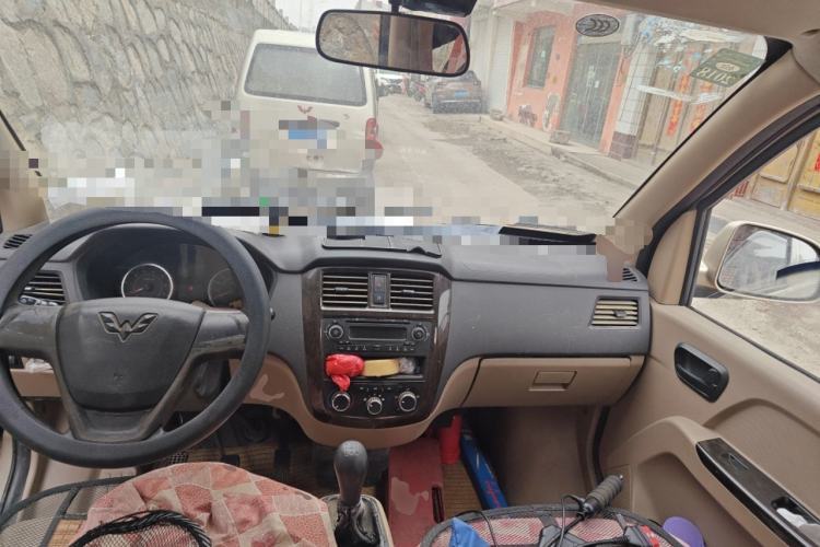 Used Wuling Rongguang 2014 1.5L S Base Version