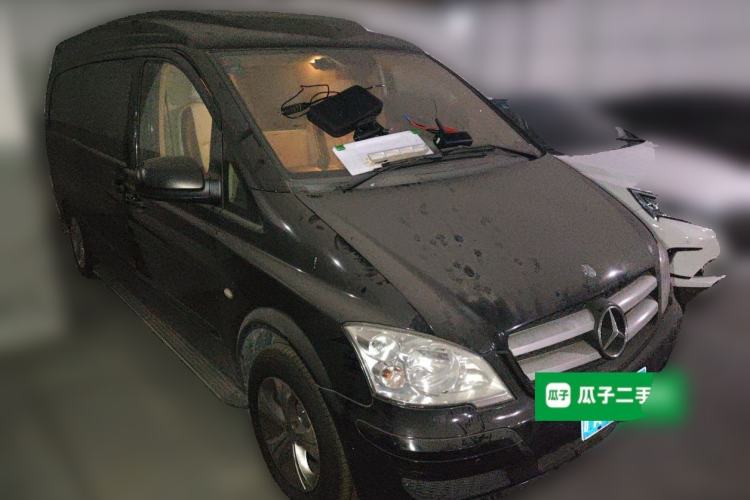 Used Mercedes-Benz Viano 2010 2.5L Luxury Edition