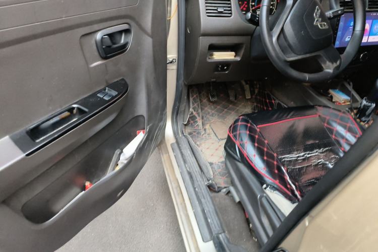 Used Wuling Rongguang V 2016 1.2L Standard Version Driver Seat