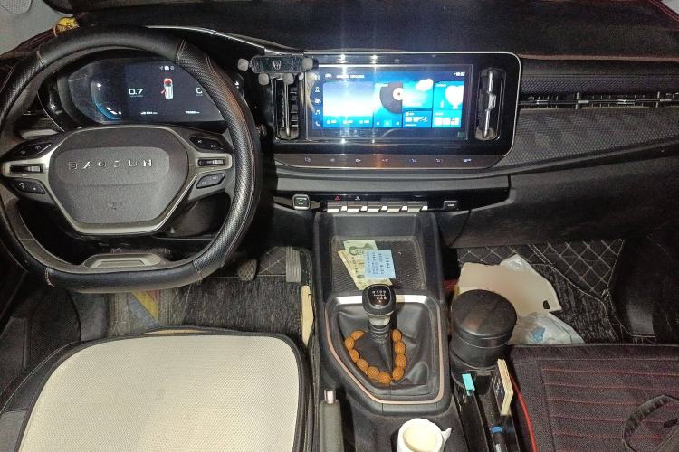 Used Baojun RM-5 2019 1.5T Manual Elite Version with 24-Hour Online Service 6 Seats