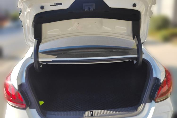 Used MG 5 2023 180 DVVT Manual Fashion Edition
