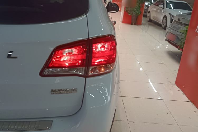 Used Haval H6 2016 Upgraded Model 1.5T Automatic Two-Wheel Drive Elite Version
