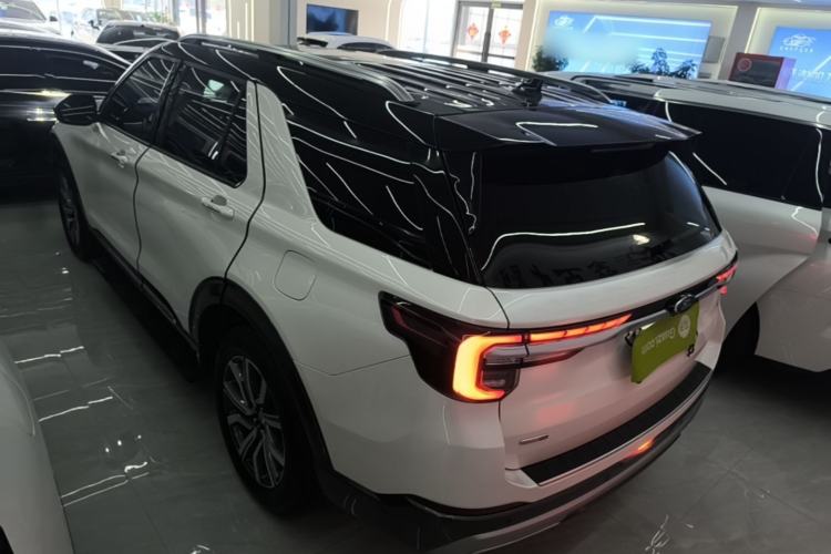 Used Ford Explorer 2023 EcoBoost 285 Four-Wheel Drive Titanium Edition 7-Seater Exterior 2