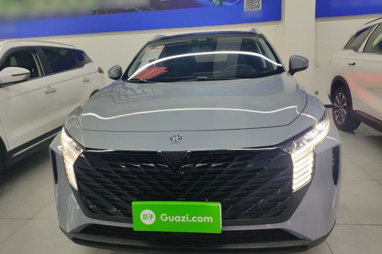 Used Venucia V 2021 260T Idol Edition
