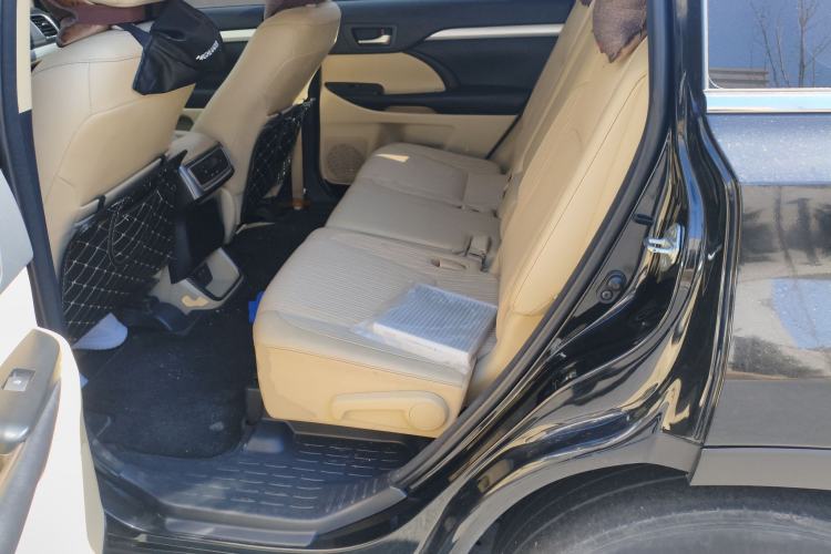 Used Toyota Highlander 2018 2.0T Two-Wheel Drive Elite Edition 5 Seats Emission Standard China V
