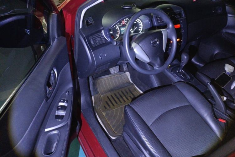 Used Nissan Tiida 2013 1.6L CVT Cool Cafe Edition