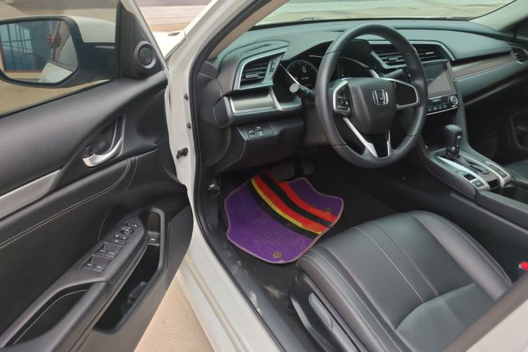 Used Honda Civic 2019 220TURBO CVT Dynamic Edition China VI Driver Seat