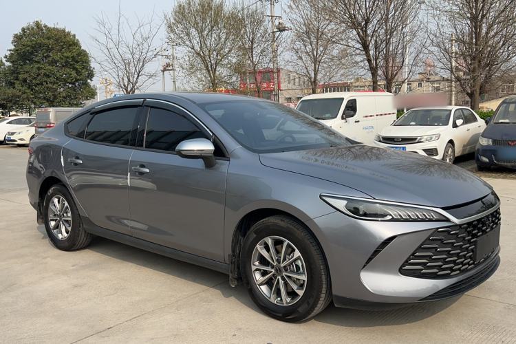 Used BYD Qin PLUS 2025 DM-i Smart Drive 55KM Leading Model
