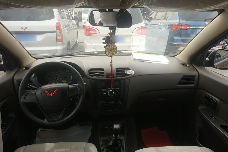 Used Wuling Hongguang 2021 1.5L S Base Version LAR Center Console