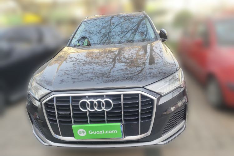 Used Audi Q7 2021 55 TFSI quattro S line Sport model
