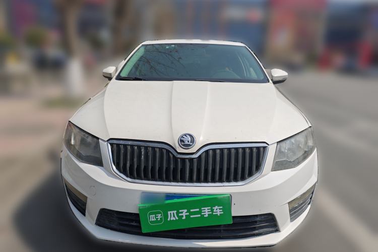 Used Skoda Octavia 2017 Classic Model 1.6L Manual Standard Edition
