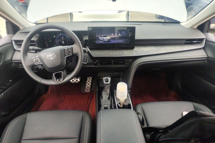 Used Toyota Camry 2026 Model Dual-Engine 2.0HSE Sport Lite Edition Center Console