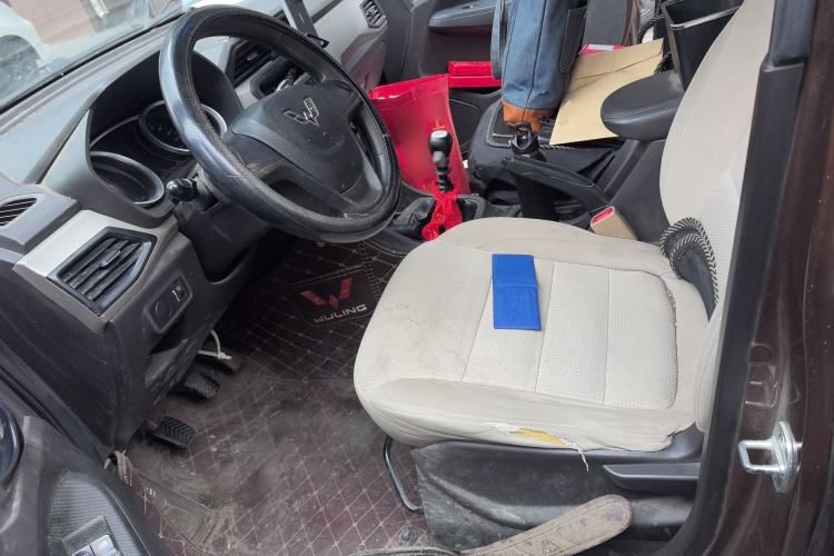 Used Wuling Hongguang 2019 1.5L S Standard Version China VI LAR