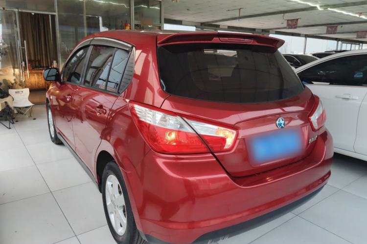Used Venucia R50 2014 1.6L Automatic Splendid Edition
