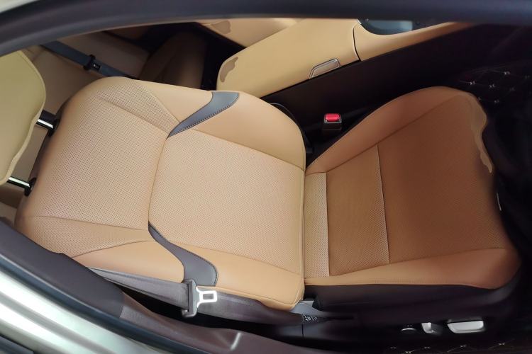 Used Lexus ES 2018 300h Premier Edition China VI Standard
