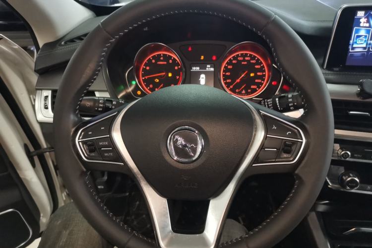 Used Hanteng X7 2020 X7S 1.5T Automatic Smart Luxury Model Steering Wheel