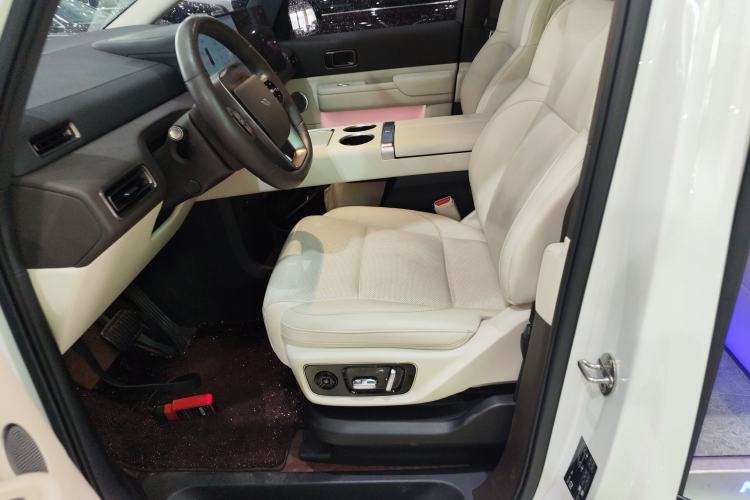 Used Li Auto MEGA 2024 Ultra Model