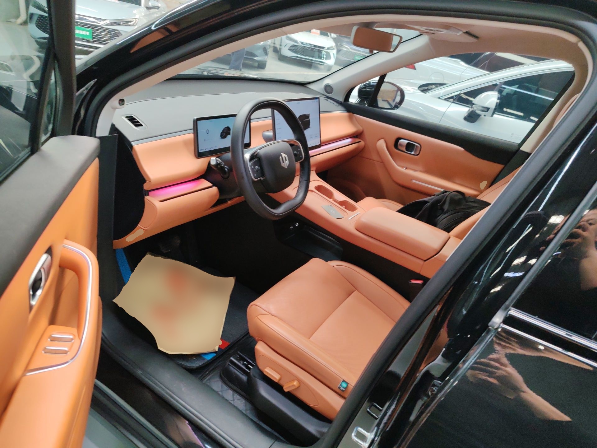 Переднее сиденье в автомобиле