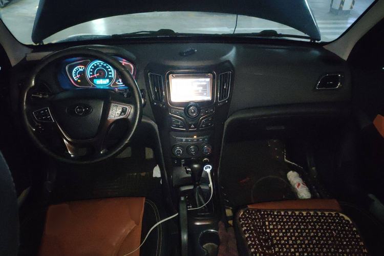 Used Haima S7 2015 2.0L Automatic ZhiZhen Version
