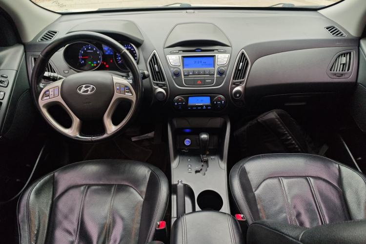 Used Hyundai ix35 2015 2.0L Automatic 2WD Smart Version China V Standard
