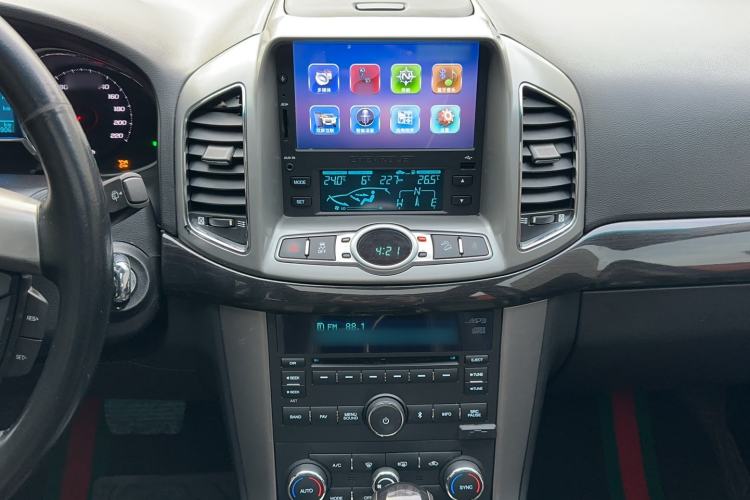 Used Chevrolet Captiva 2017 2.4L 4x4 Flagship Edition 7-Seater