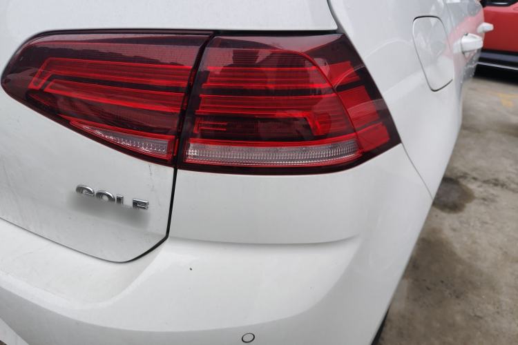 Used Volkswagen Golf 2020 Zhiai Edition 280TSI DSG Comfort Model Right Rear Taillight