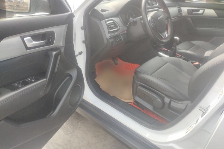 Used Haval H2 2018 Chuanxiang Edition 1.5T Manual Two-Wheel Drive Fashion Model China V Standard