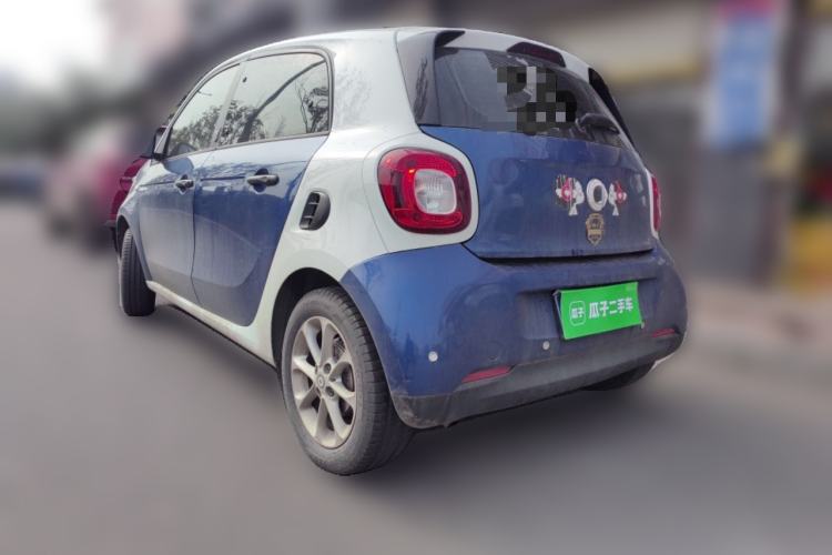 Used smart forfour 2018 1.0L 52 kW Dynamic Edition