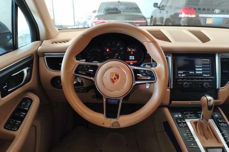 Used Porsche Macan 2014 Macan 2.0T
