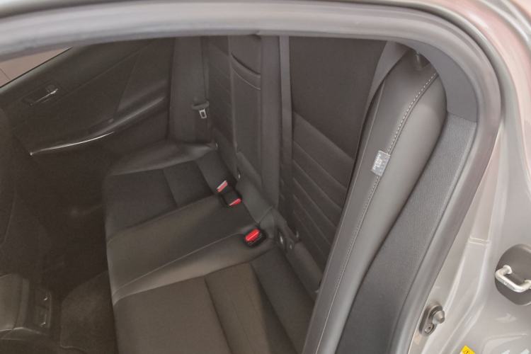 Used Lexus IS 2015 200t F SPORT
