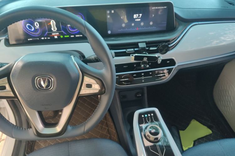 Used CHANGAN OSHAN Benni E-Star 2022 Charming Edition Colorful Model Lithium-Ion Battery Center Console