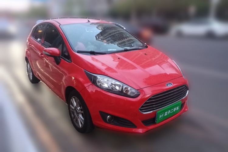 Used Ford Fiesta 2013 Hatchback 1.5L Automatic Fashion Edition Front Right 45 Deg