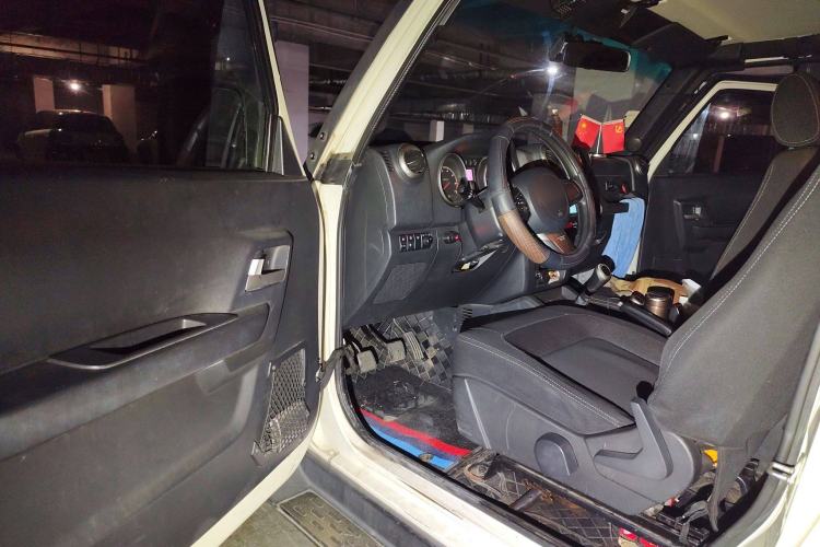 Used BAIC Off-Road BJ40 2014 2.4L Manual Cross-Country Edition
