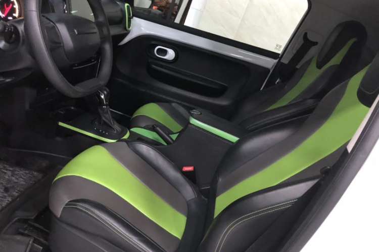 Used Roewe Clever 2021 302 km New Four-Seater Super-Efficient Version
