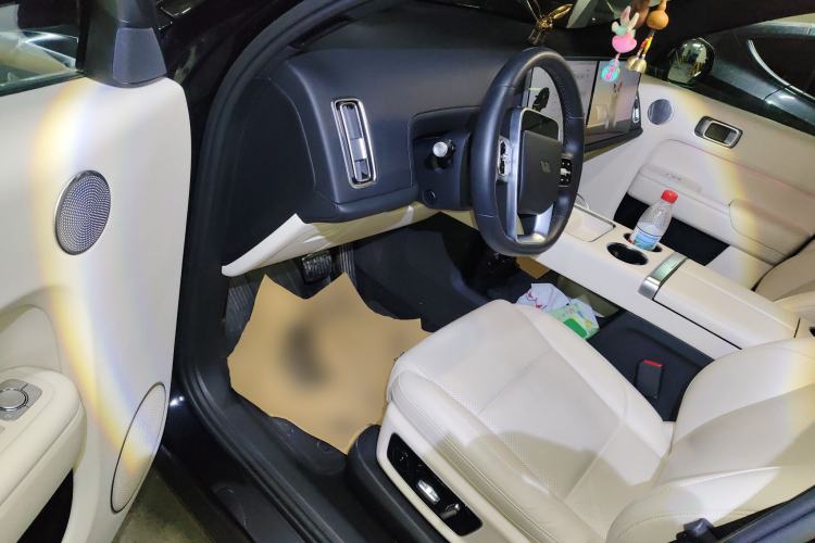 Used Li Auto L8 2023 Pro Model
