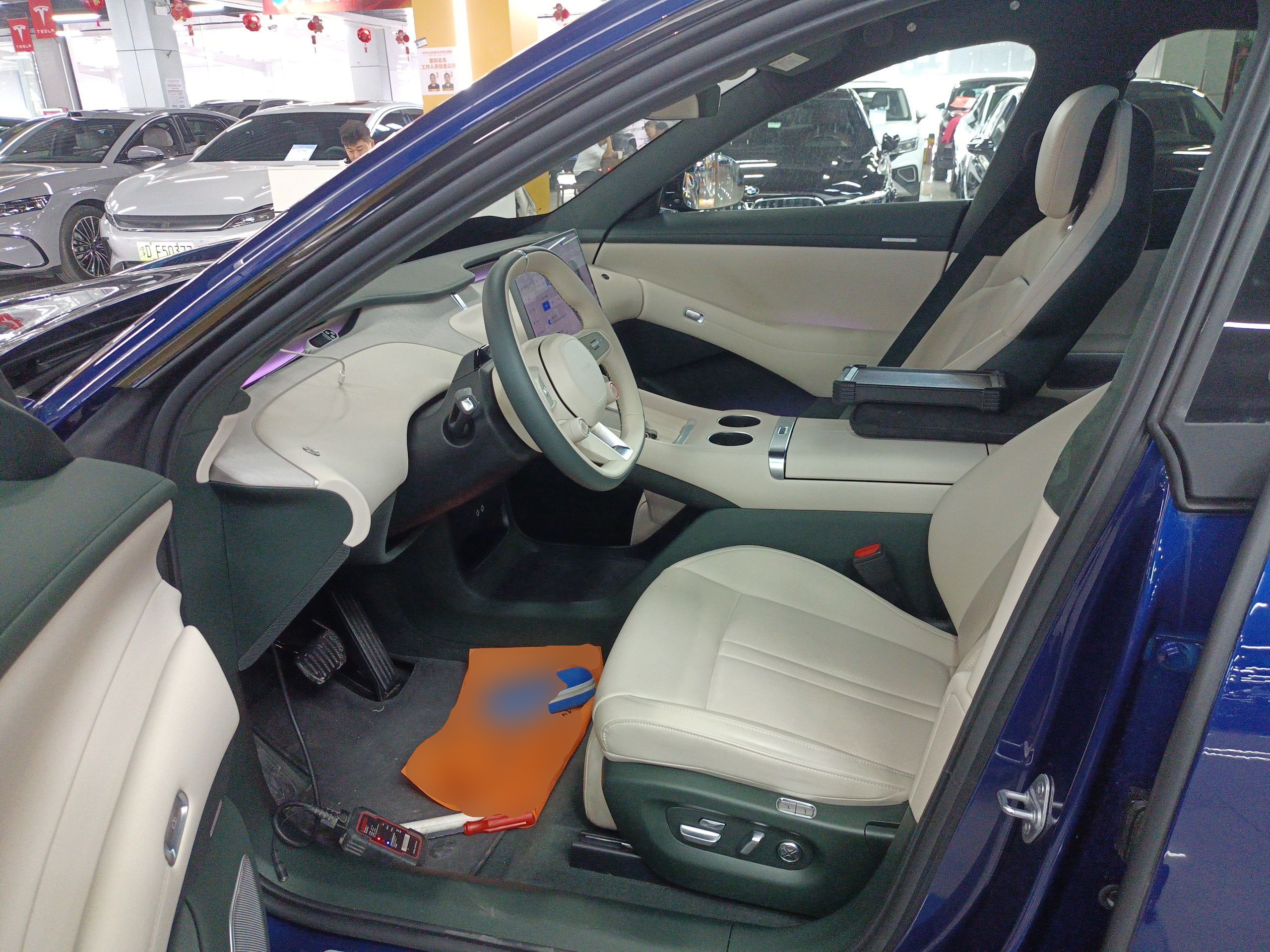 Переднее сиденье в автомобиле