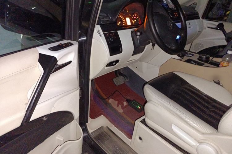 Used Mercedes-Benz Vito 2013 3.0L Elite Edition Driver Seat