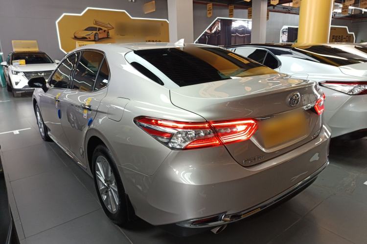 Used Toyota Camry 2023 2.0G Luxury Edition