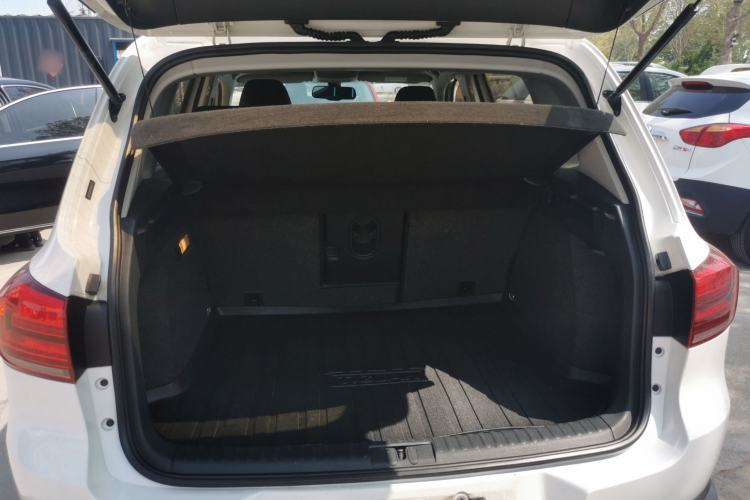 Used Volkswagen Tiguan 2015 1.8TSI Automatic Two-Wheel Drive Comfort Edition Trunk