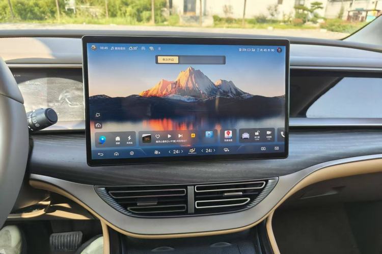 Used Denza D9 2022 EV 600 Four-Wheel Drive Prestige Model