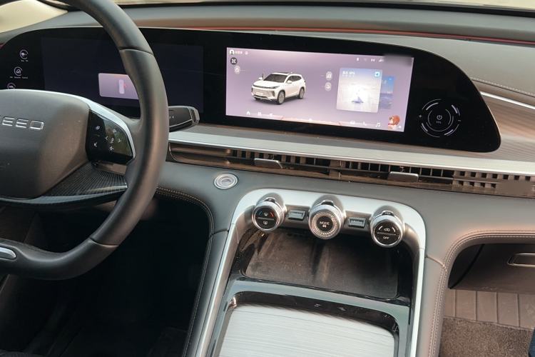 Used EXEED Lingyun 2024 300T Two-Wheel Drive Starlight Edition