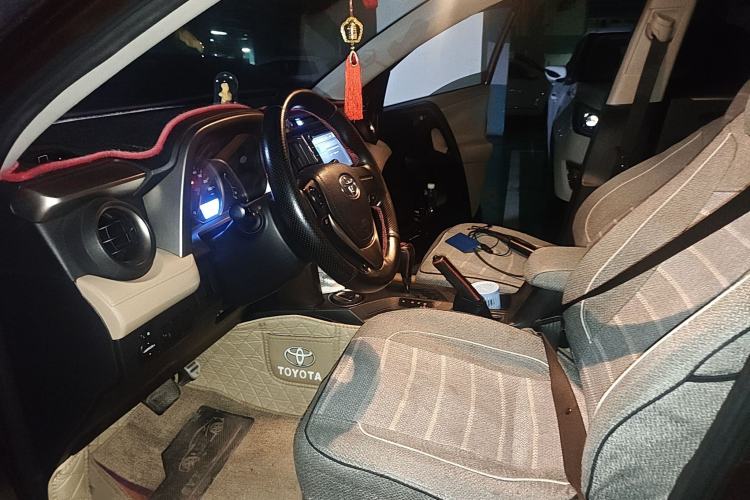 Used Toyota RAV4 2013 2.0L CVT Two-Wheel Drive Urban Edition