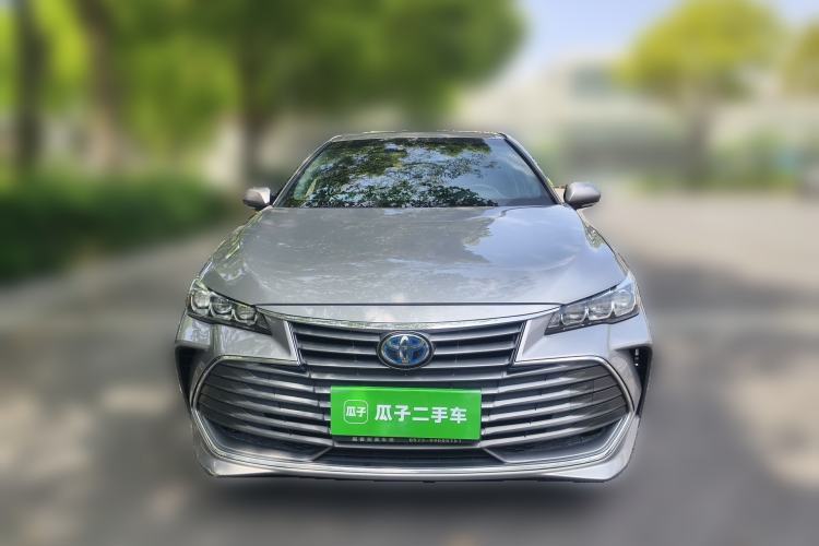 Used Toyota Avalon 2019 Dual-Engine 2.5L Luxury Edition China VI Standard