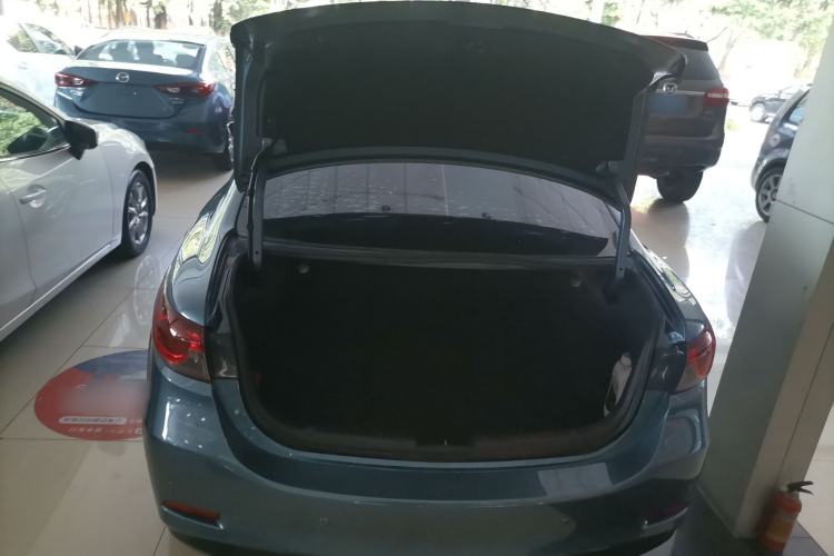 Used Mazda Atenza 2015 2.0L Blue Sky Luxury Edition