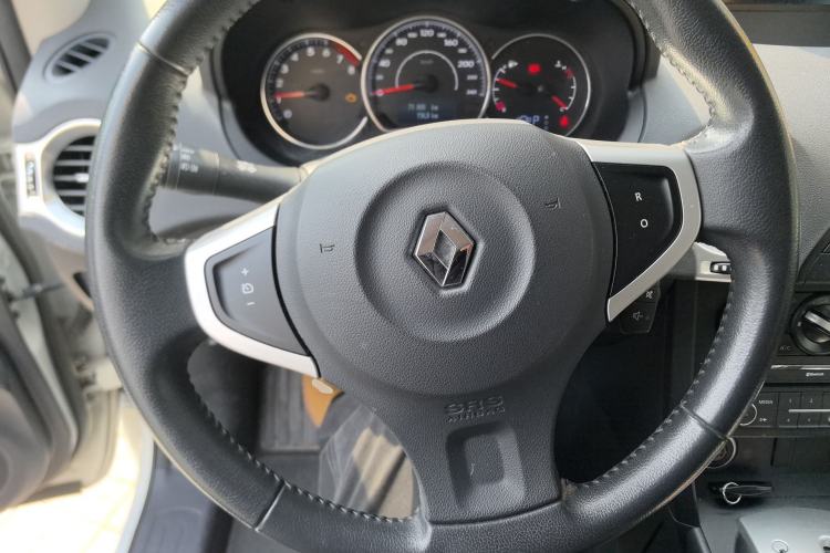 Used Renault Koleos 2014 Revised Version 2.0L Two-Wheel Drive Standard Edition Steering Wheel