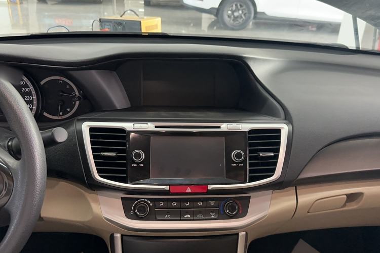 Used Honda Accord 2015 2.0L LX Comfort Edition