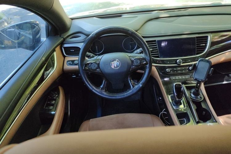 Used Buick LaCrosse 2016 28T Luxury Version