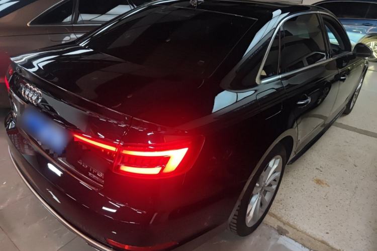 Used Audi A4L 2019 40 TFSI Fashion Edition China VI Emission Standard