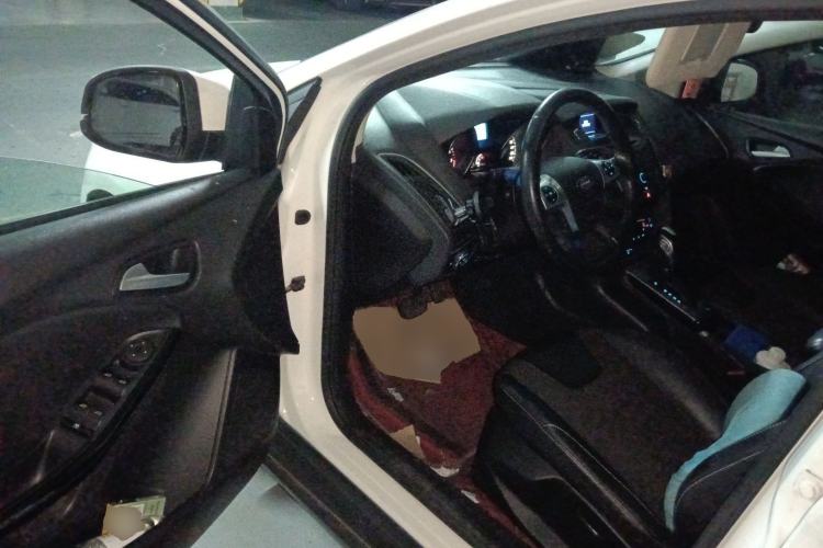 Used Ford Focus 2012 Hatchback 1.6L Automatic Fashion Edition