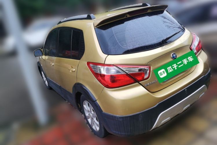 Used Venucia R50X 2013 1.6L Manual Model
